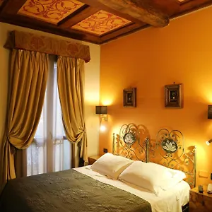 Delle Drapperie 3*, Bologna Italy