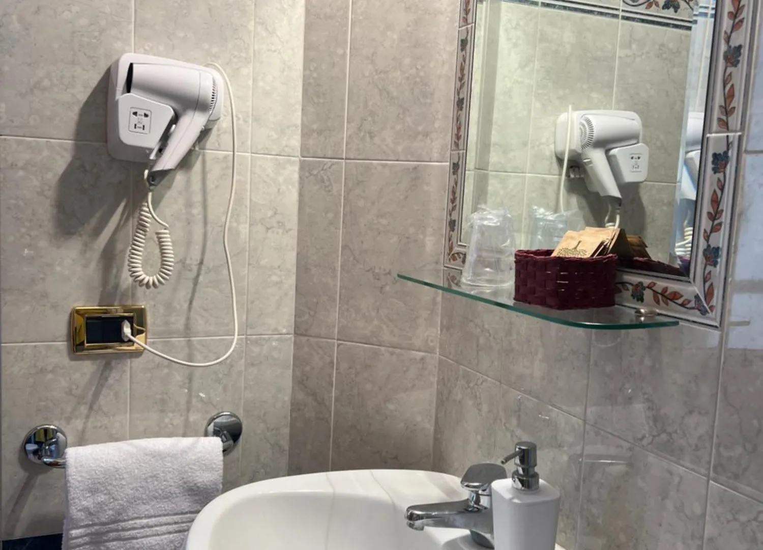 Citta Eterna Guest House Rome 2*,  Italy